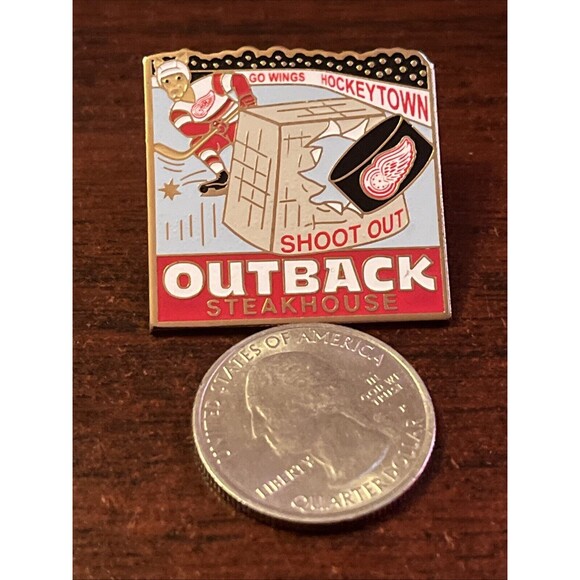 Outback Steakhouse Detroit Red Wings‎ Hockey Shoot Out Lapel Hat Pin - Picture 2 of 3